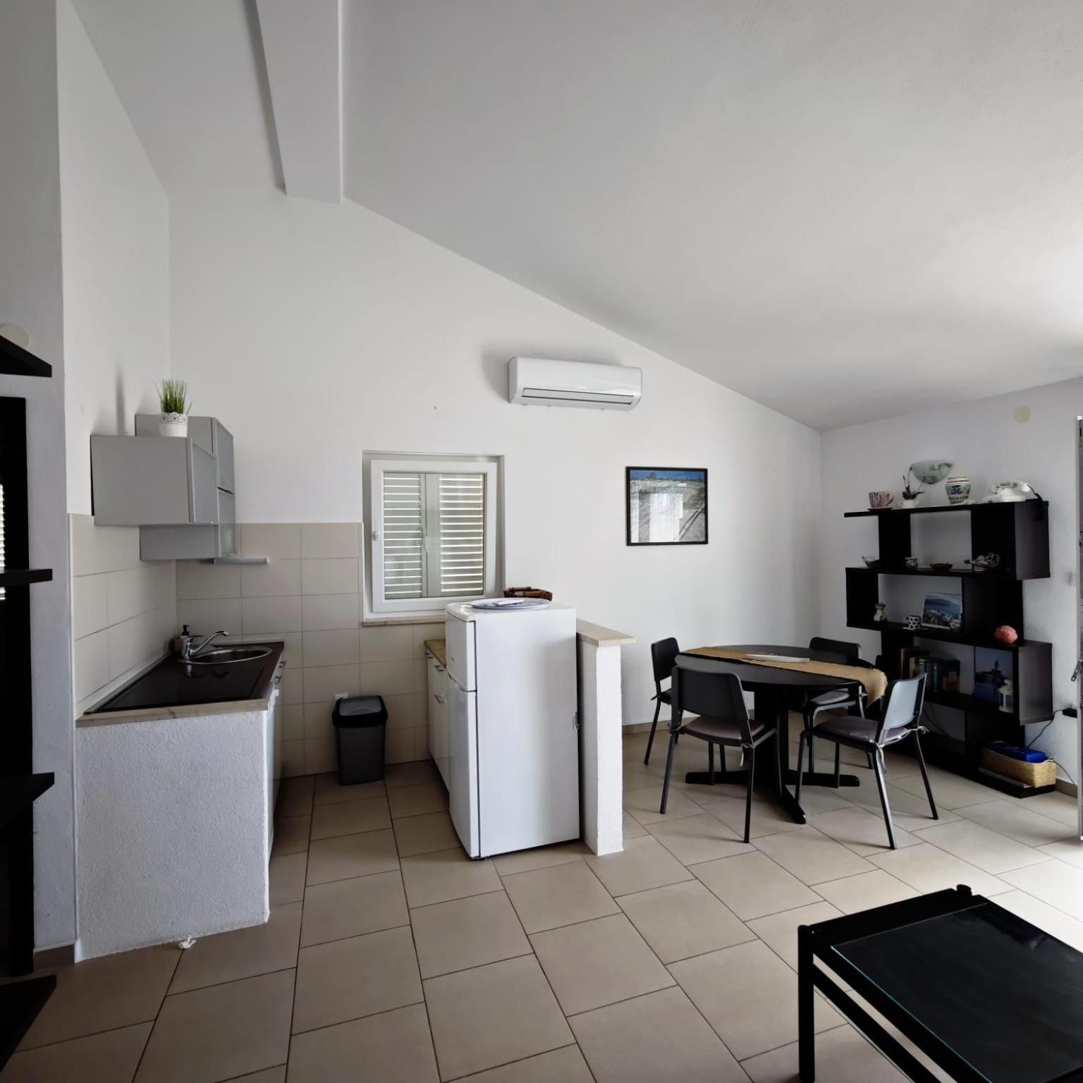 Apartment By The Beach Primošten Exterior foto